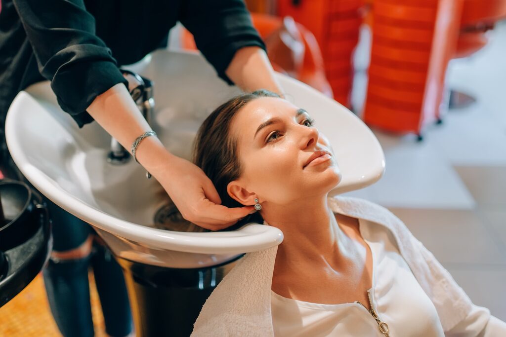 Hair Looks Salon logo